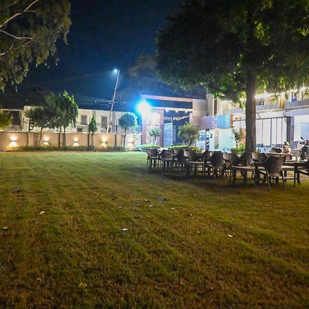 The Kedar Resort Mathura Esterno foto