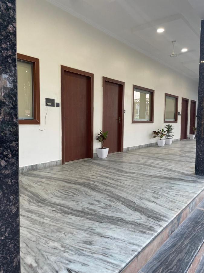 The Kedar Resort Mathura Esterno foto