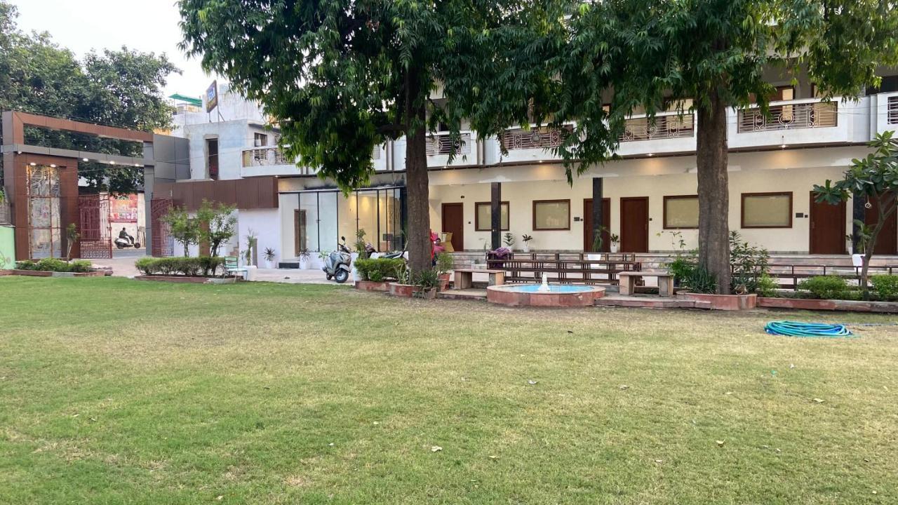 The Kedar Resort Mathura Esterno foto