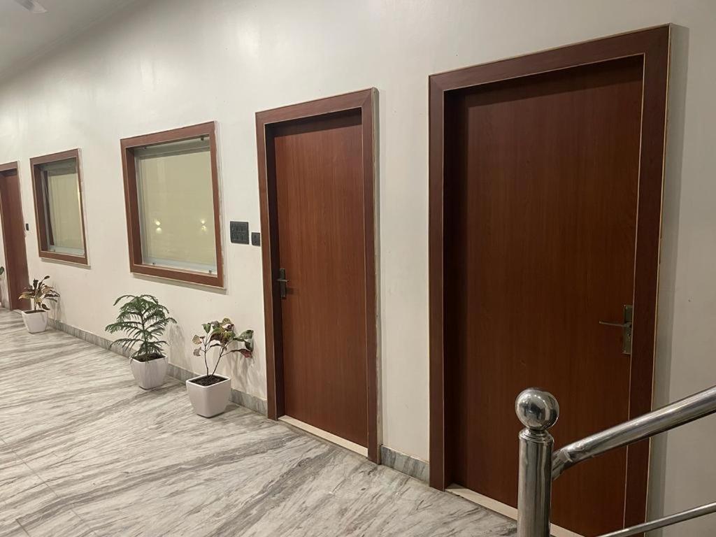 The Kedar Resort Mathura Esterno foto