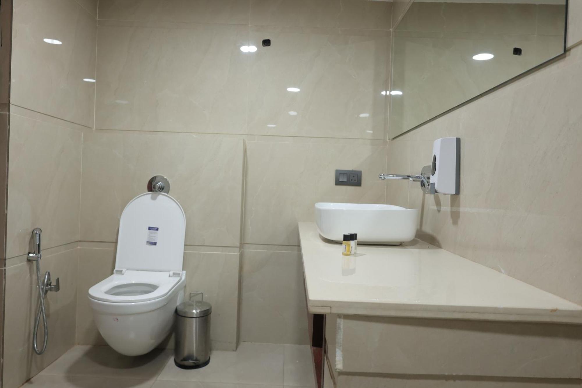 The Kedar Resort Mathura Esterno foto