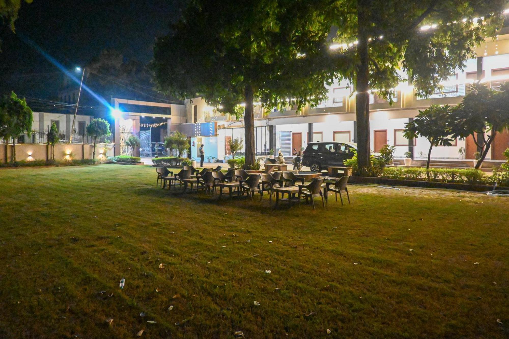 The Kedar Resort Mathura Esterno foto